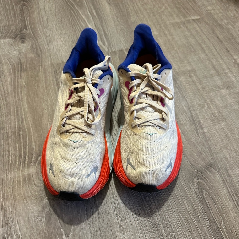 Hoka Women's Arahi 6